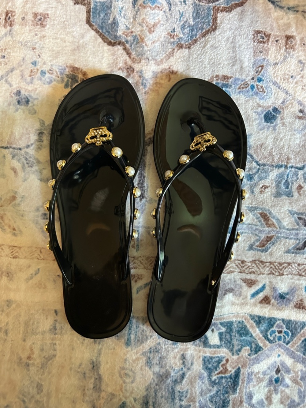EUC Juicy Couture Black Pearl Embellished Jelly Flip Flops